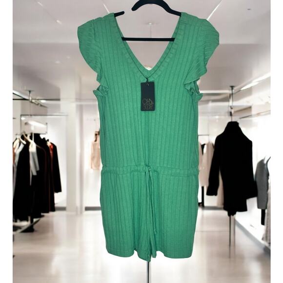 NWT Chaser Cap Sleeve V-Neck Ribbed Short Romper Green Women's Size Small - Picture 1 of 9